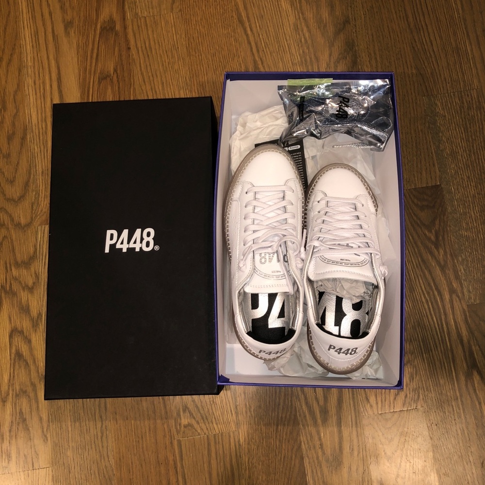 P448 Louise Glass silver laces included with box